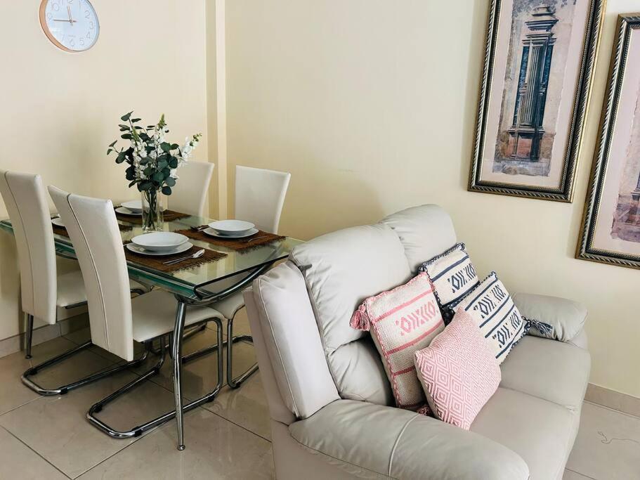 Flat On The Paseo Maritamo! Daire Estepona Dış mekan fotoğraf