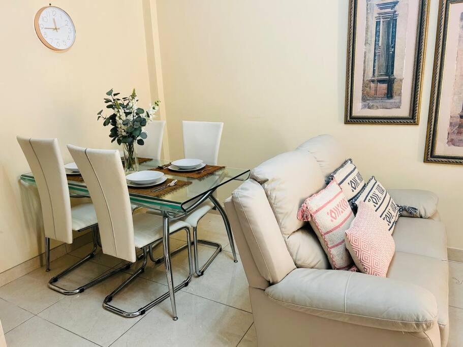 Flat On The Paseo Maritamo! Daire Estepona Dış mekan fotoğraf